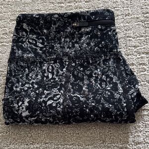Lululemon Capri Leggings Size 6